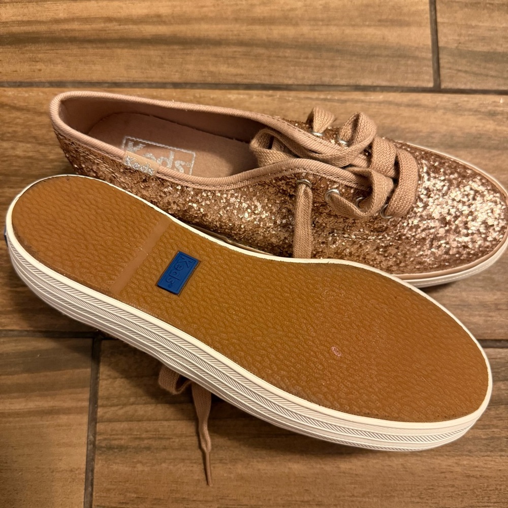 Celebrations by Keds Champion Glitter Sneaker
Women's Sz. 5/ Youth Sz. 3 NWOT - Picture 5 of 8